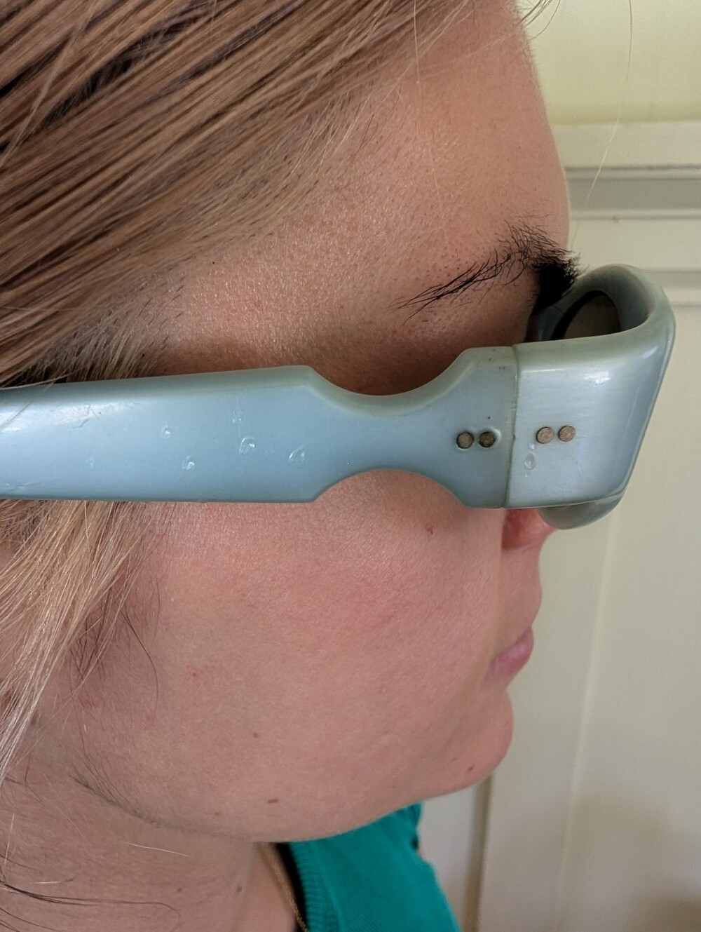 Vintage Sunglasses 1960s Light Mint Blue Oval Plastic Sunglasses Polaroid - Picture 5 of 7